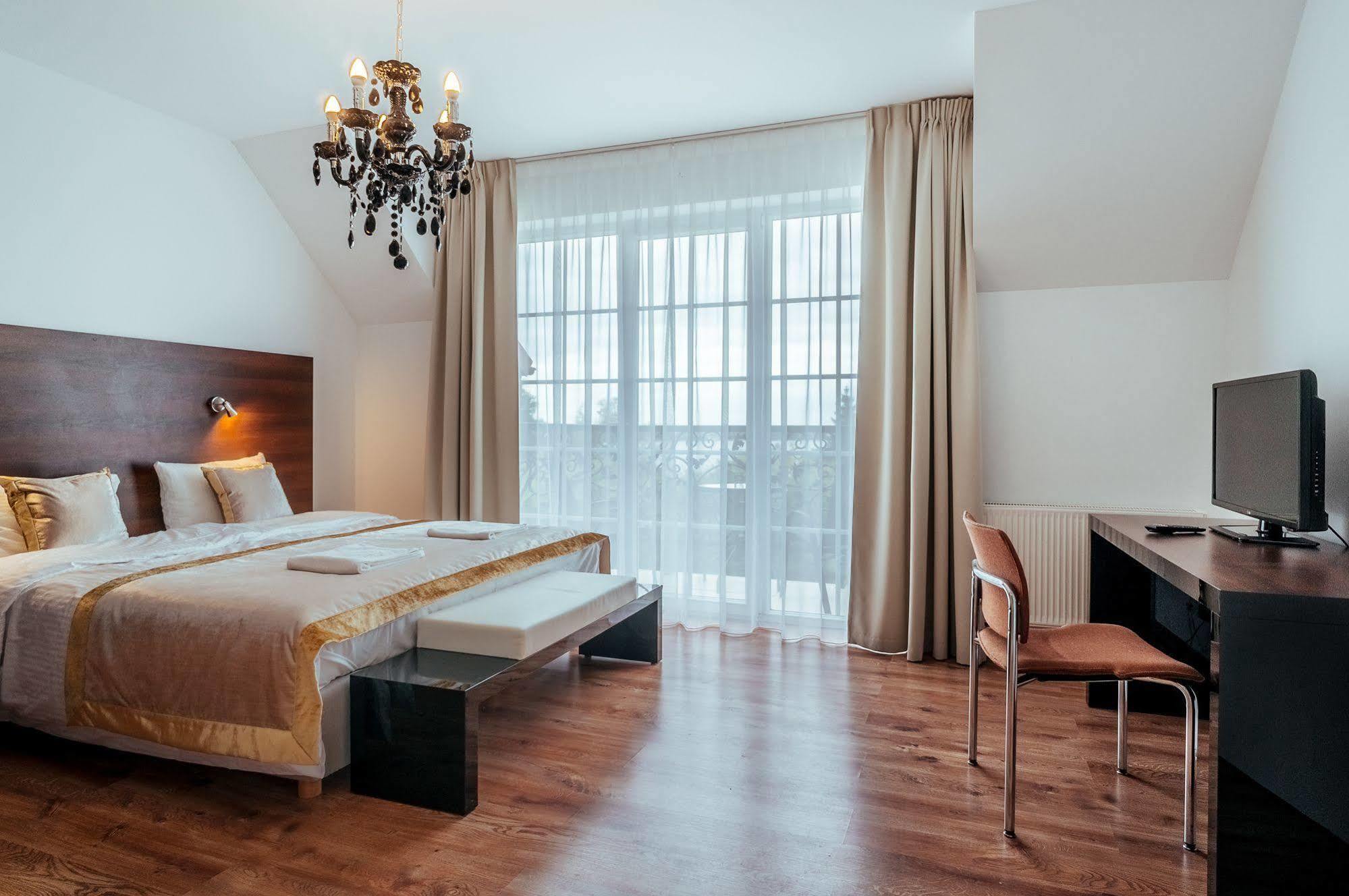 Apartamenty M&M Mikołajki Exterior photo